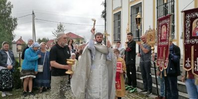 В деревне Спас-Каменка Рогачевского благочиния состоялся престольный праздник Преображения Господня